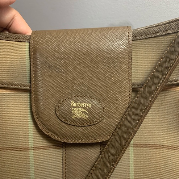 Burberry Bucket Bag - Authentic - Picture 8 of 14